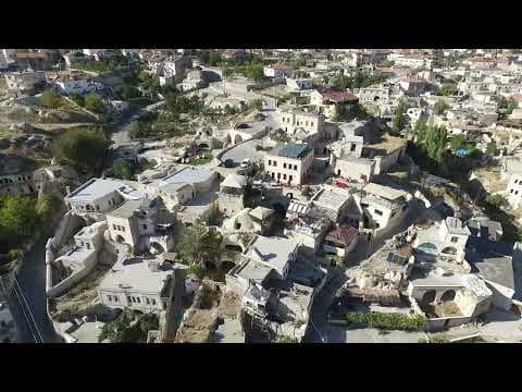 Hezen Cave Hotel - View from a Drone of the Ortahisar castle and Cappadocia valley