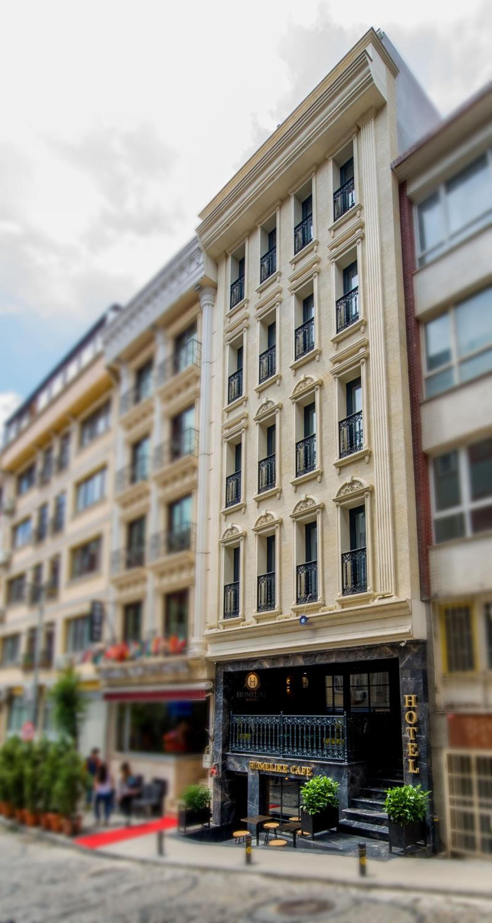 Homelike Hotel