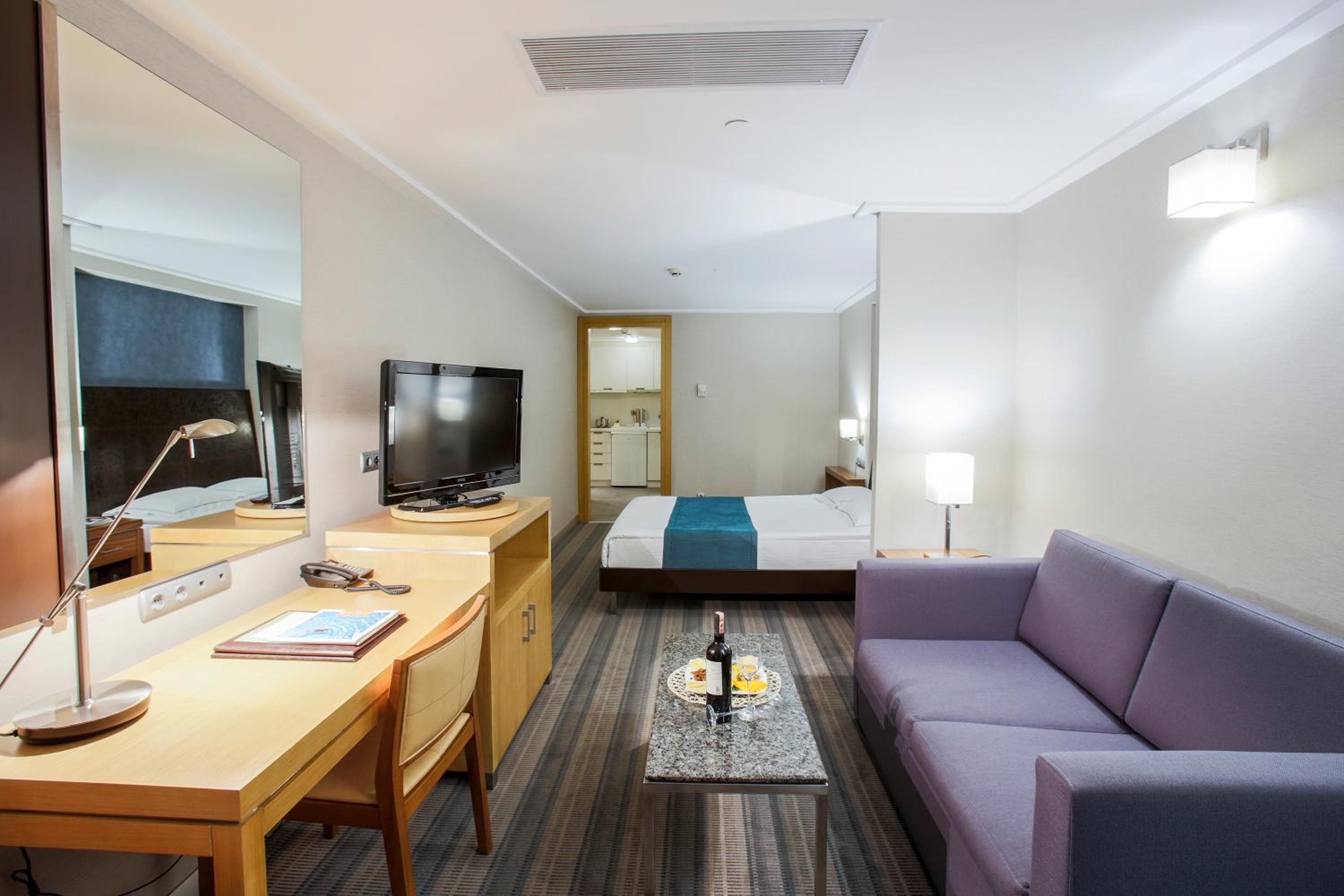Housez Suites & Apartments Special Class — photo 3