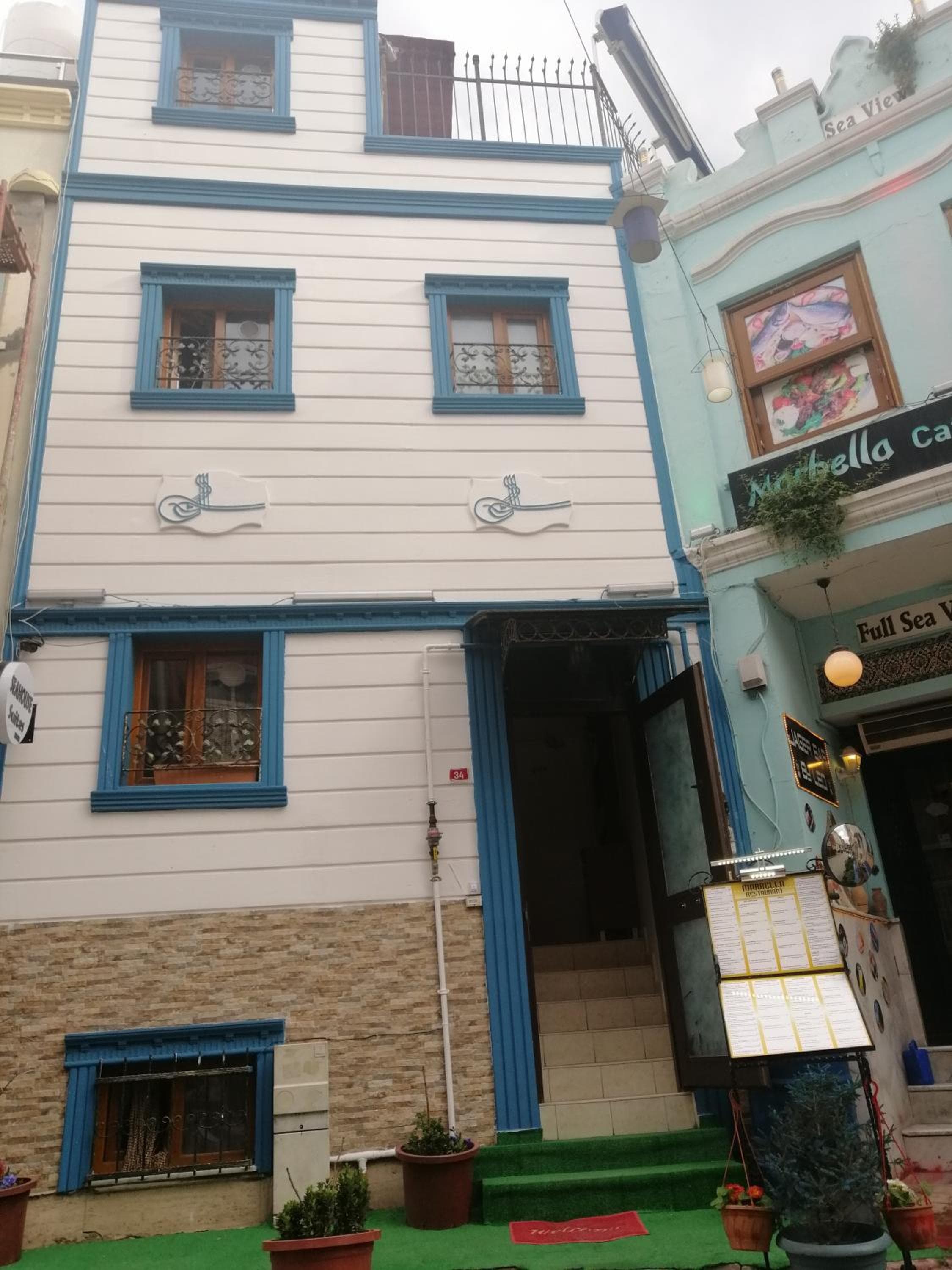 Seahouse Suites