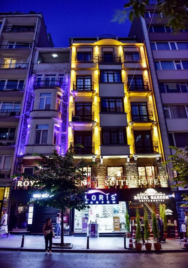 Royal Garden Suite and Hotel