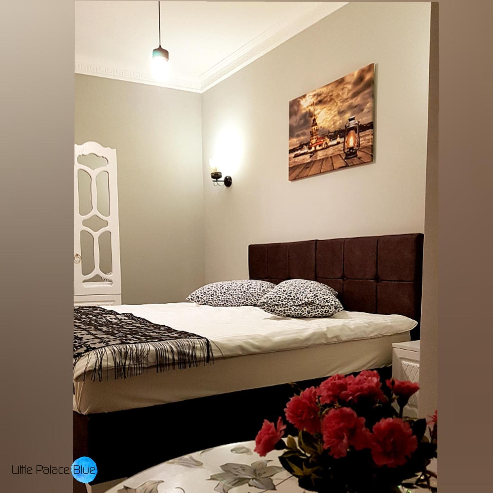 Little Palace Blue Apartment — photo 2