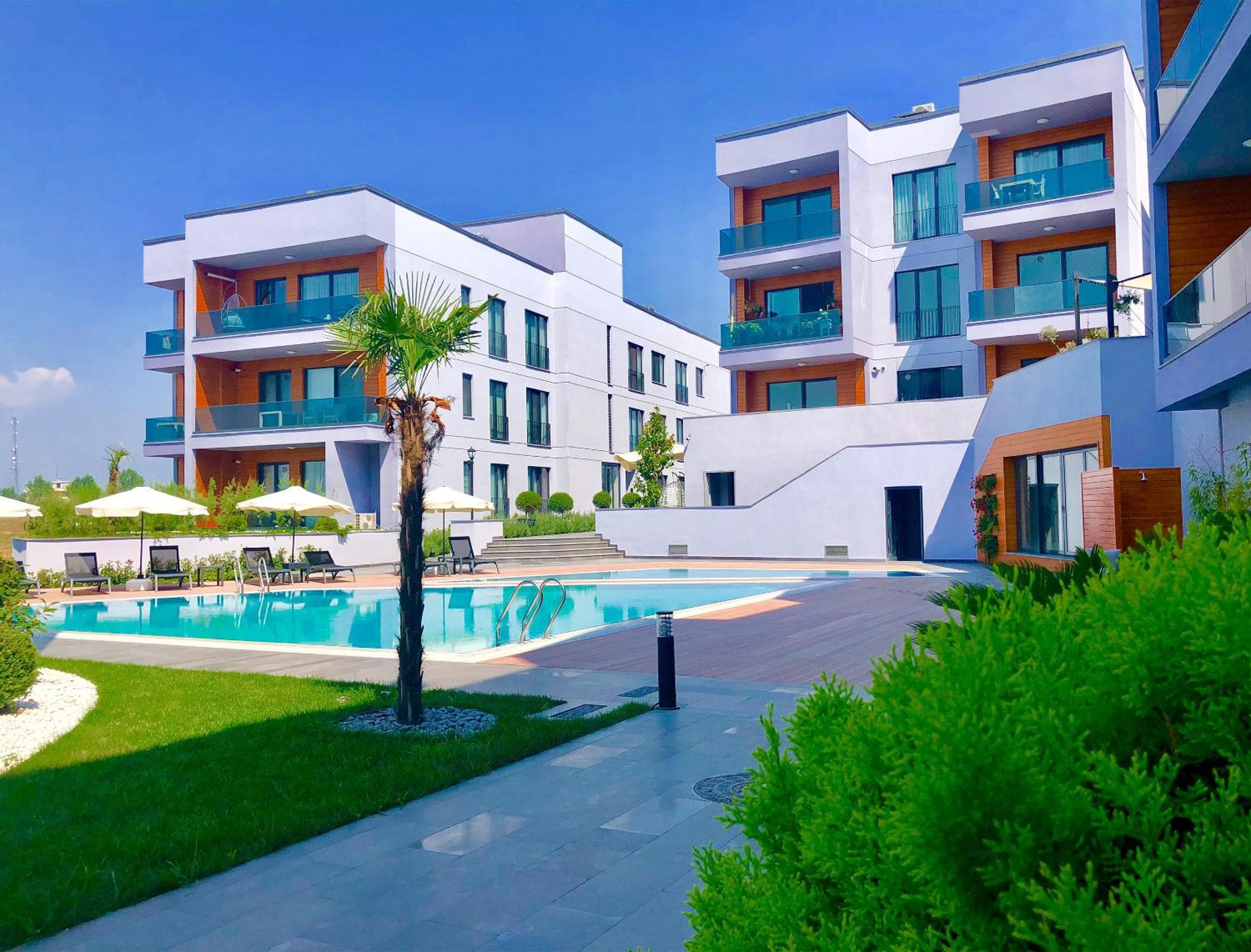Green Hills Suites