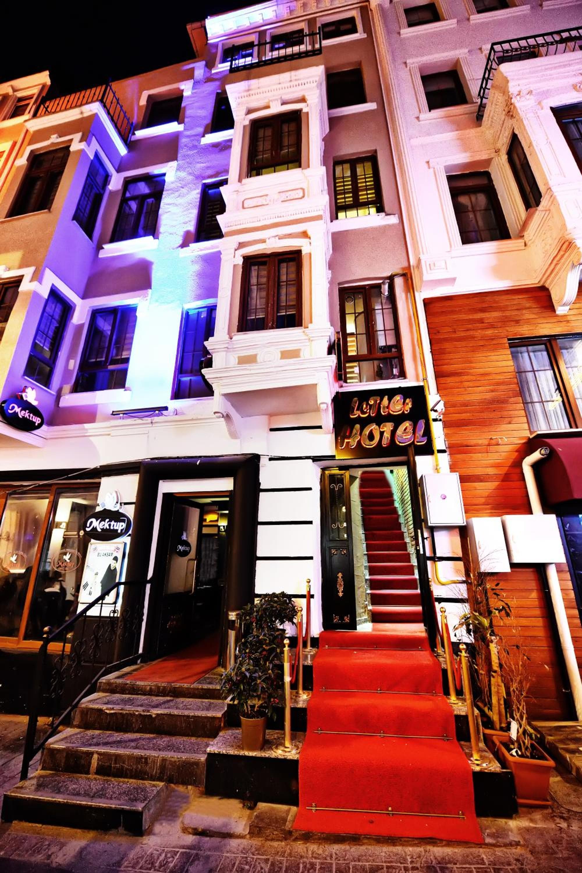 Letter Hotel