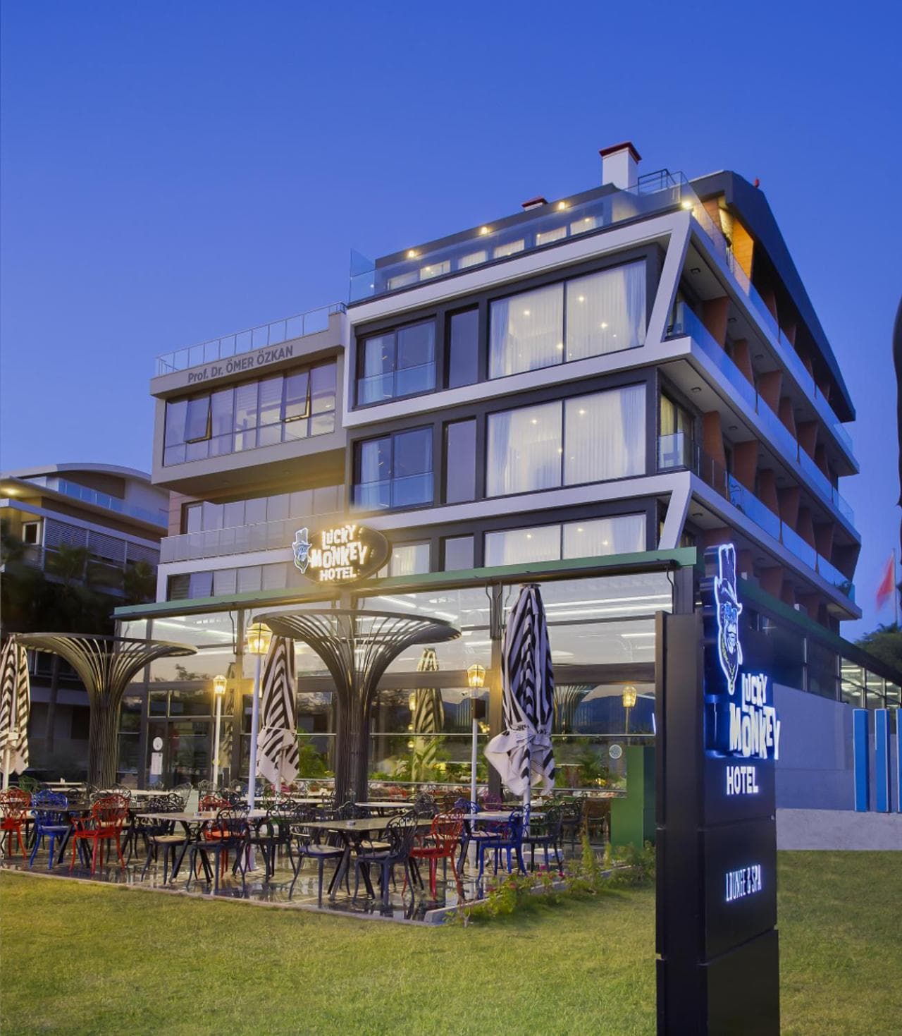 Lucky Monkey Hotel