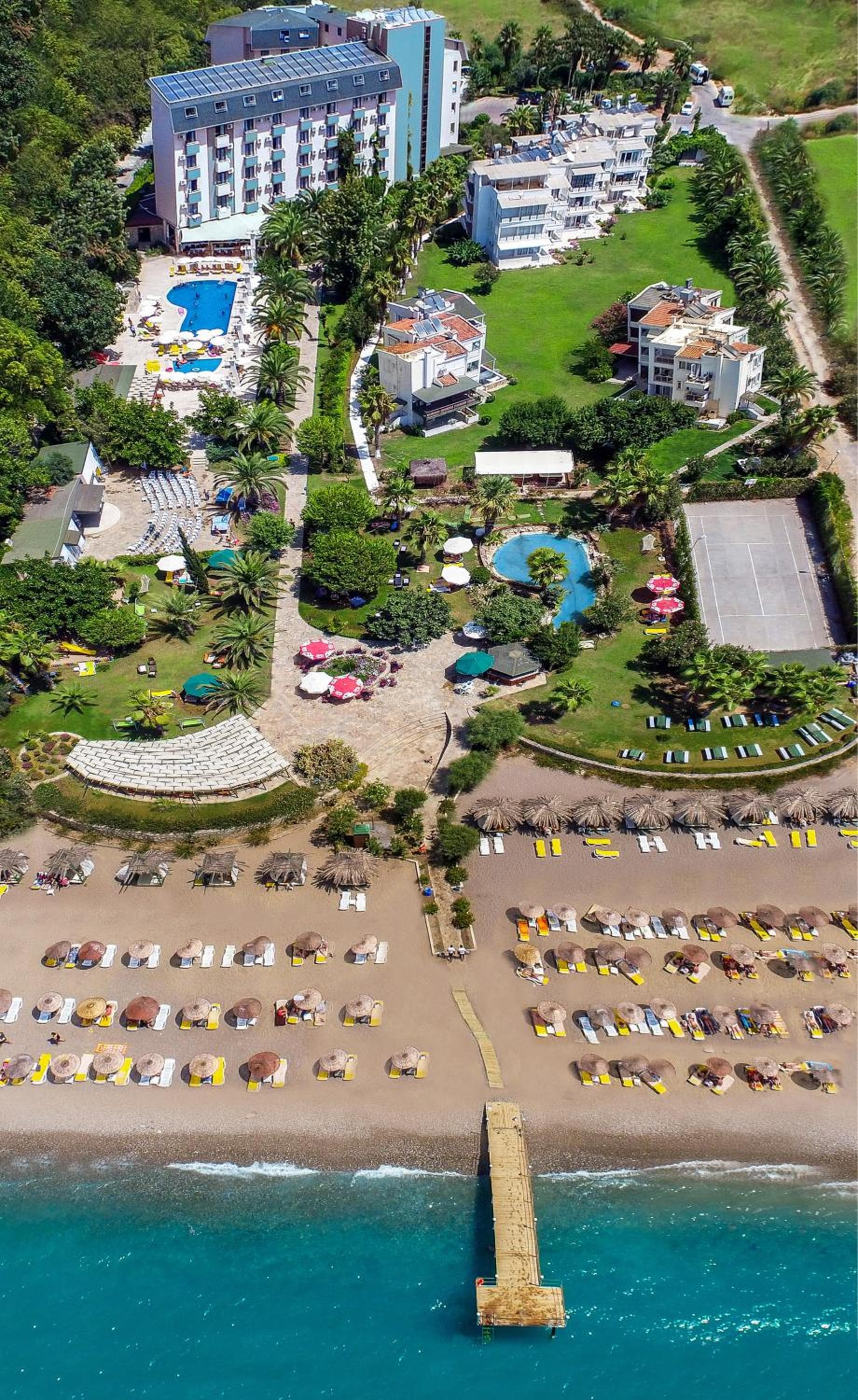 CLUB AQUA PLAZA