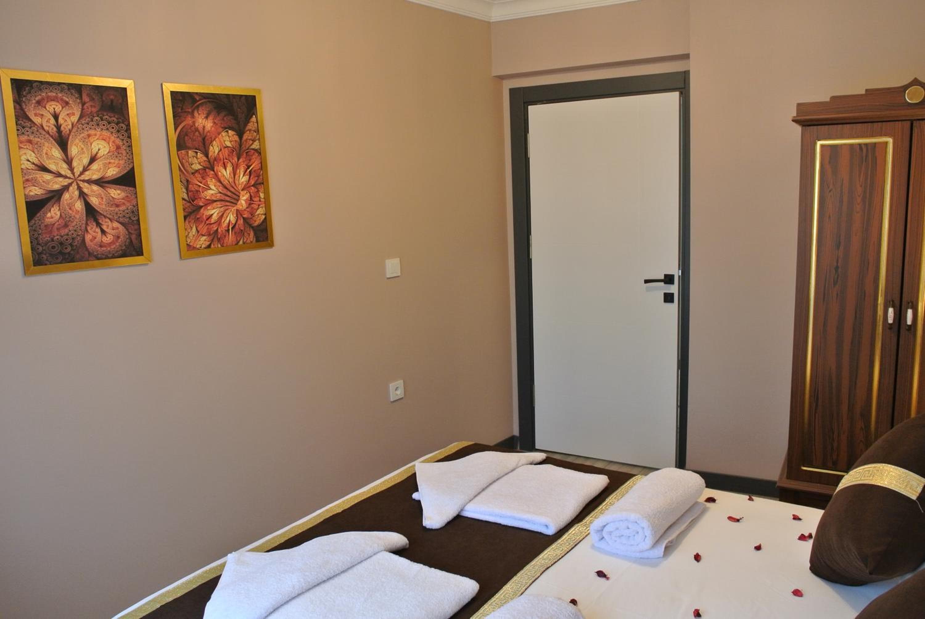 Emirhan Guesthouse & Suites — photo 3