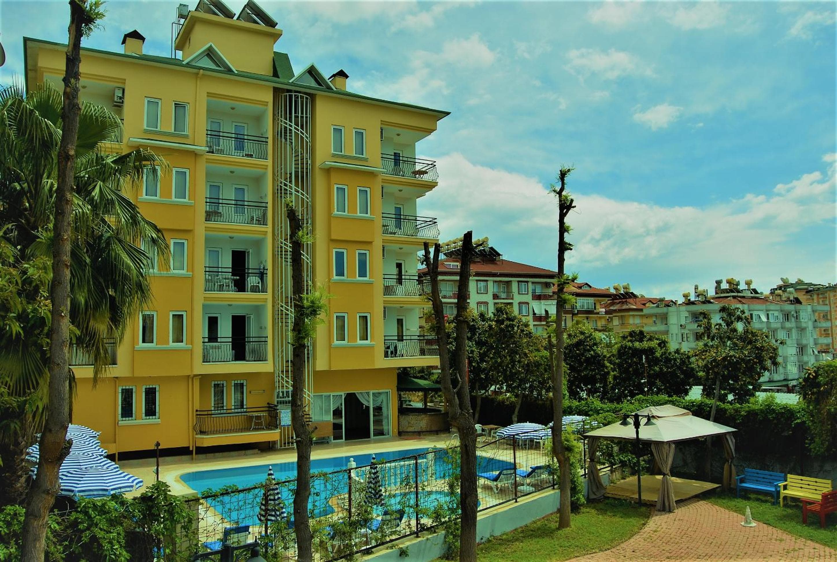 Select Suite & Apart Hotel