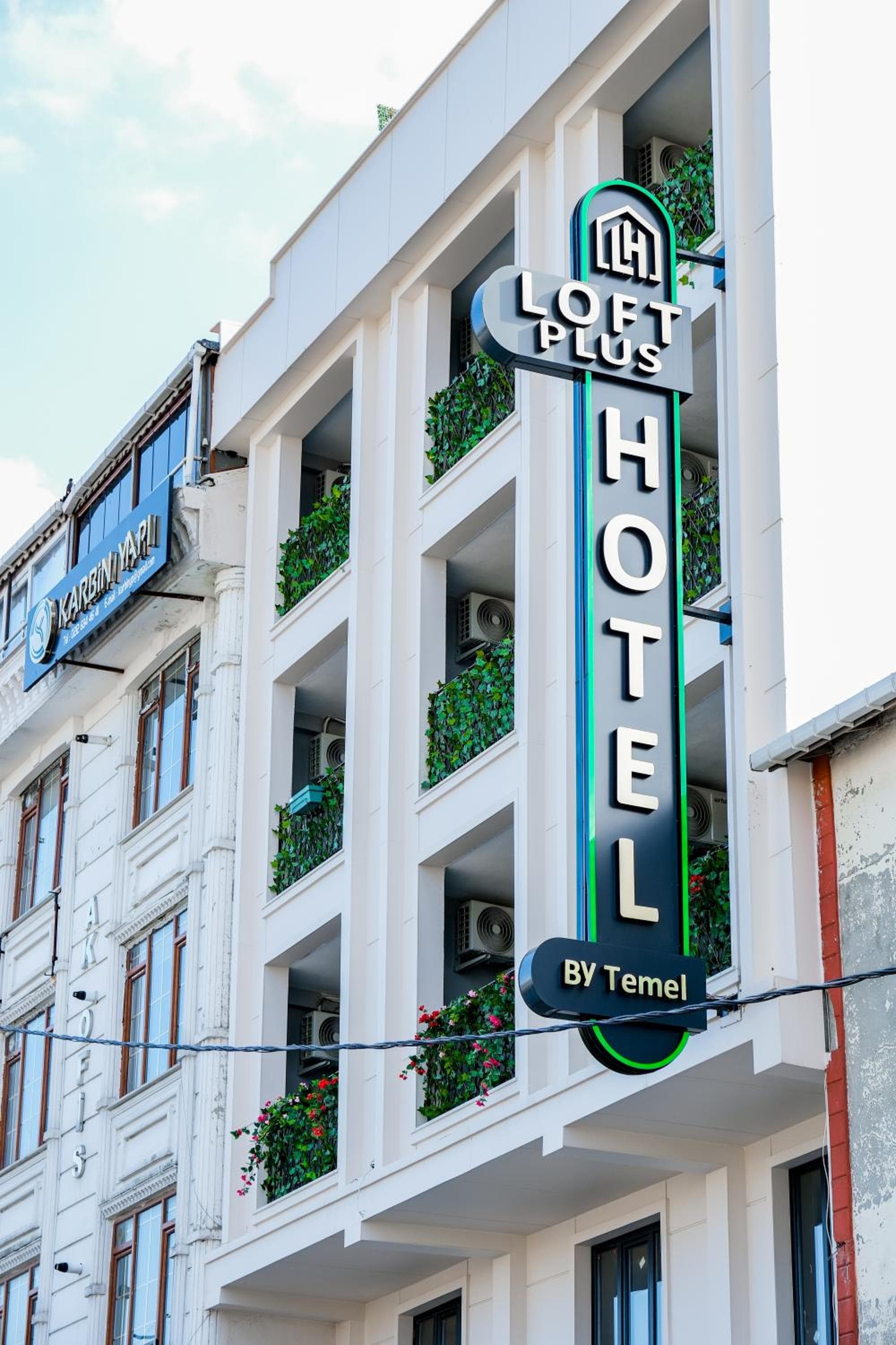 Plus Hotel & Private Transportation İstanbul Airport-By Loft