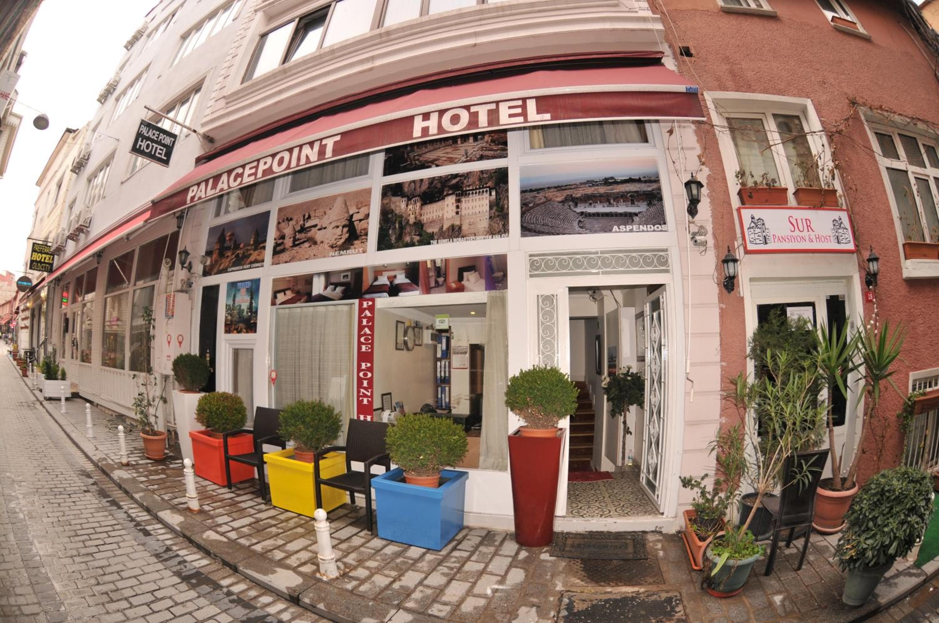 Palace Point Hotel