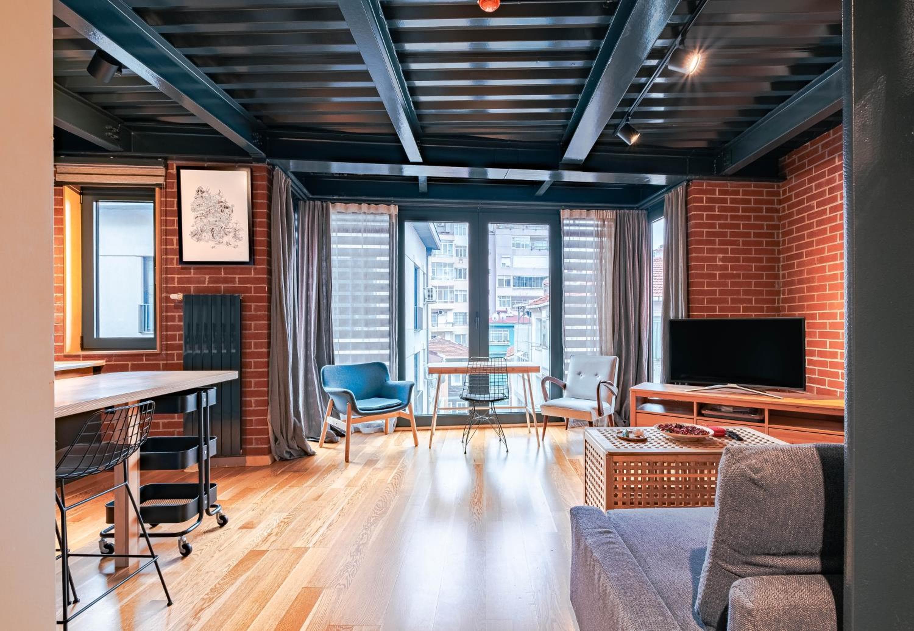 Homie Suites - ''Loft 27'' Urban Comfort Suites in the Heart of Cihangir — photo 3