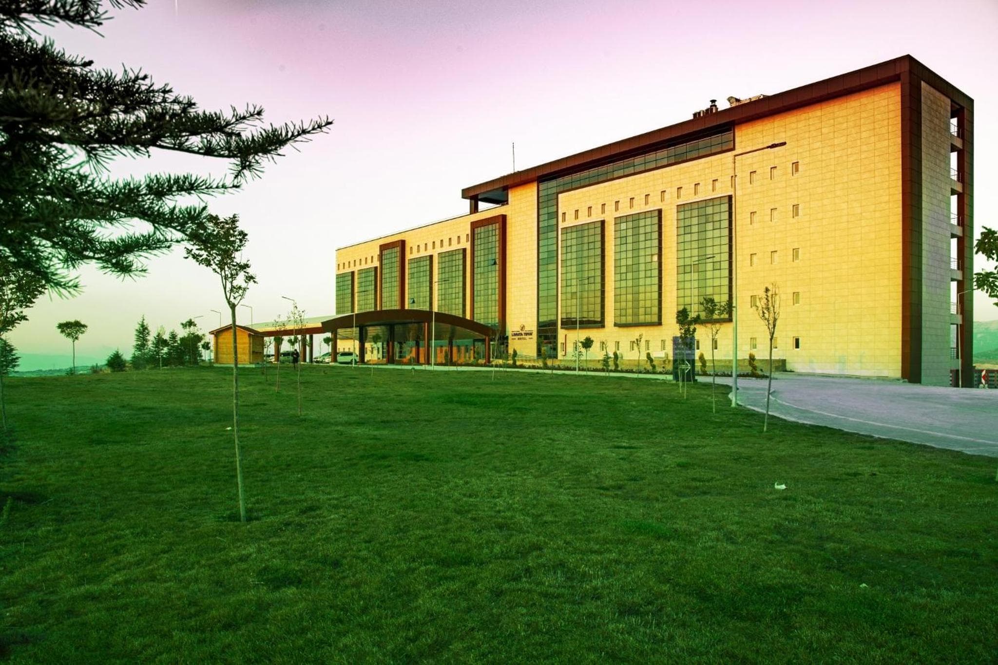 Lavanta Tepesi Hotel ve Spor Tesisleri