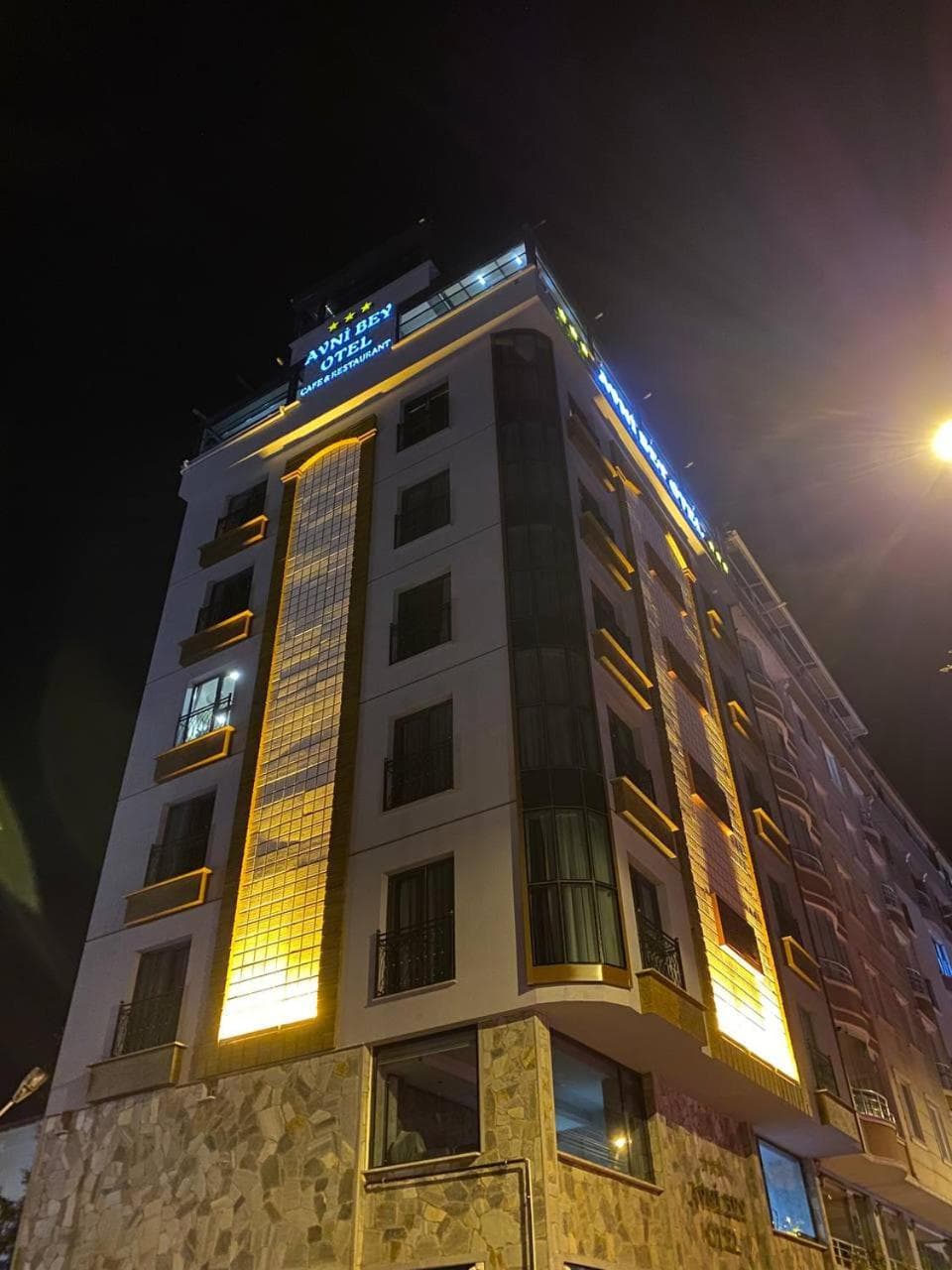 Avni Bey Otel