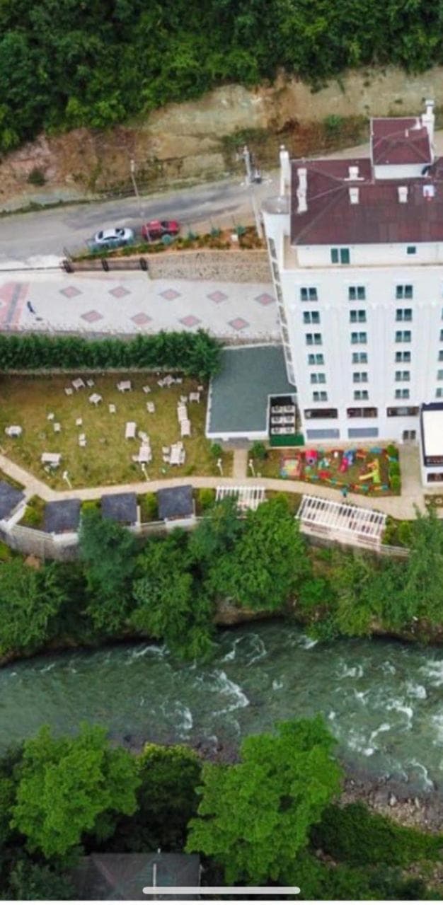 Jolnar garden hotel