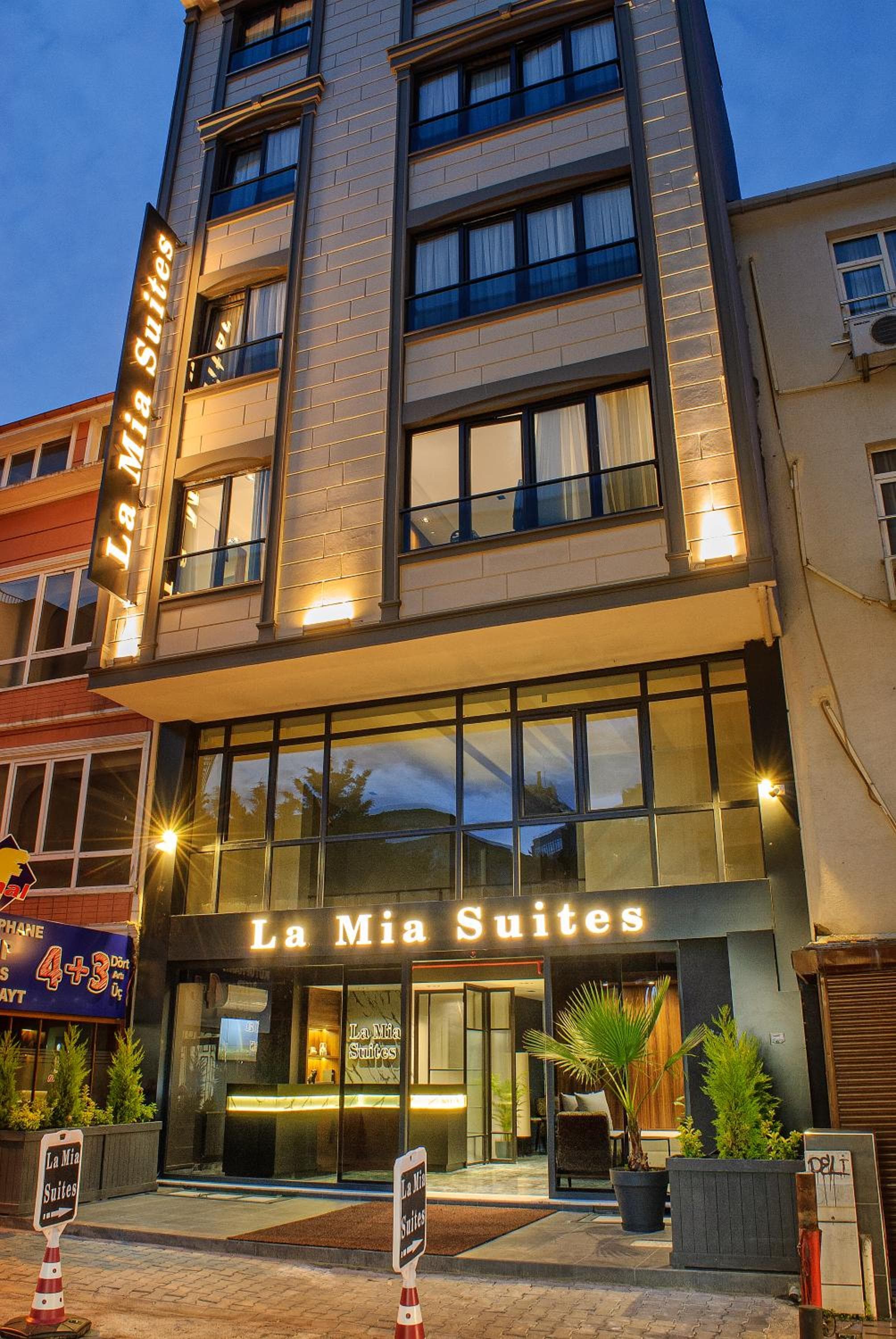 La Mia Suites