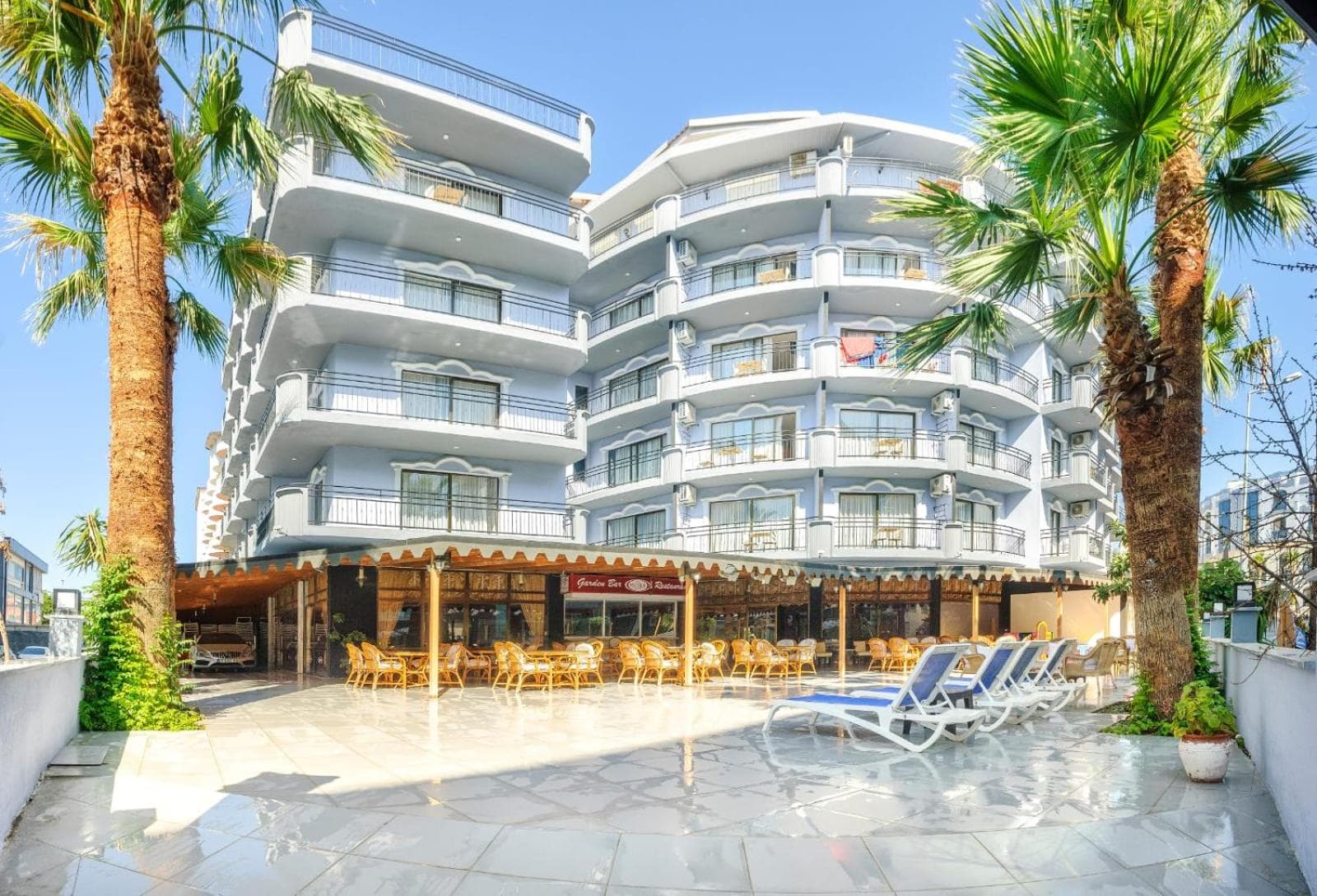 Mutlu Hotel