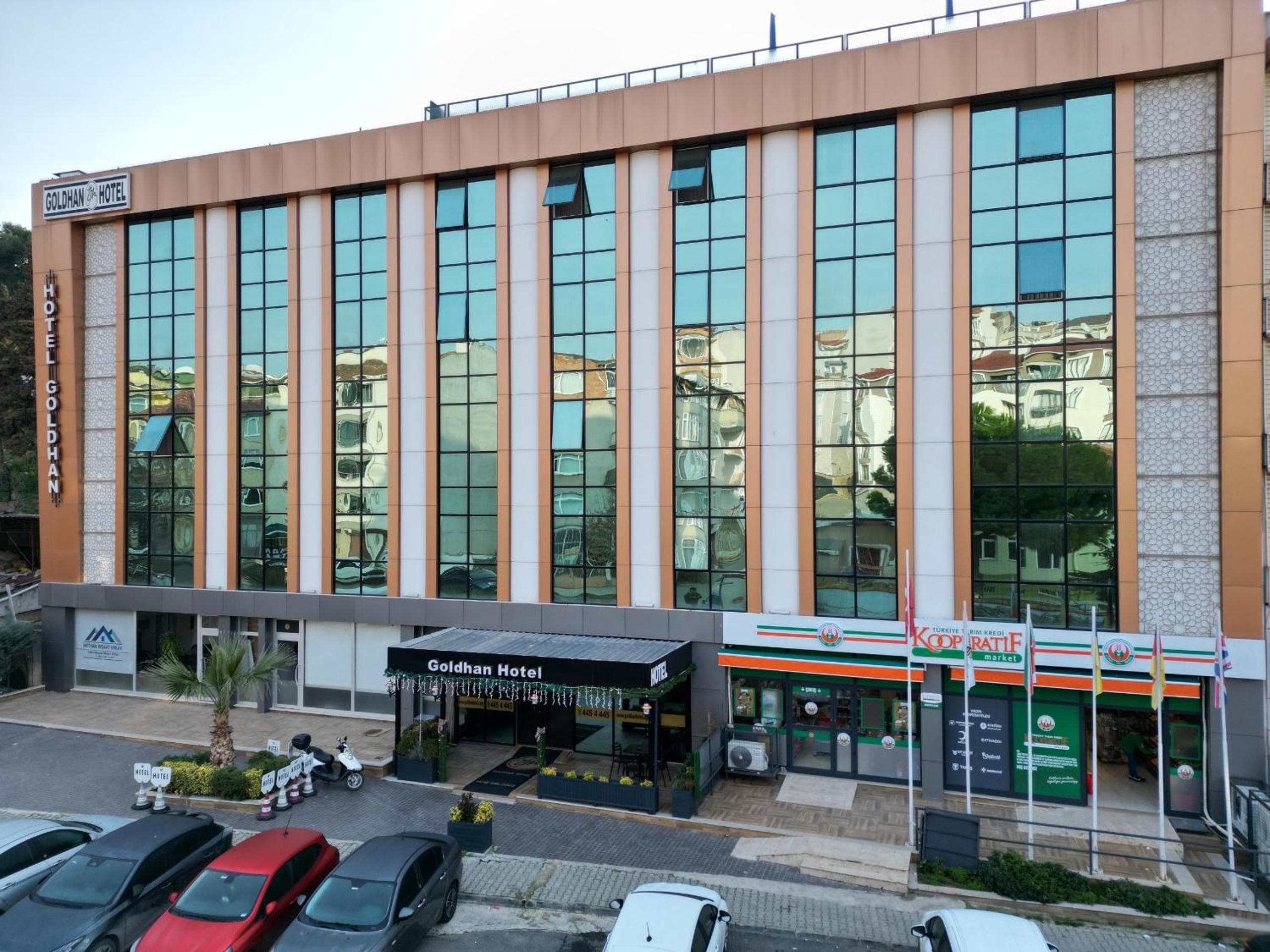 Goldhan Hotel