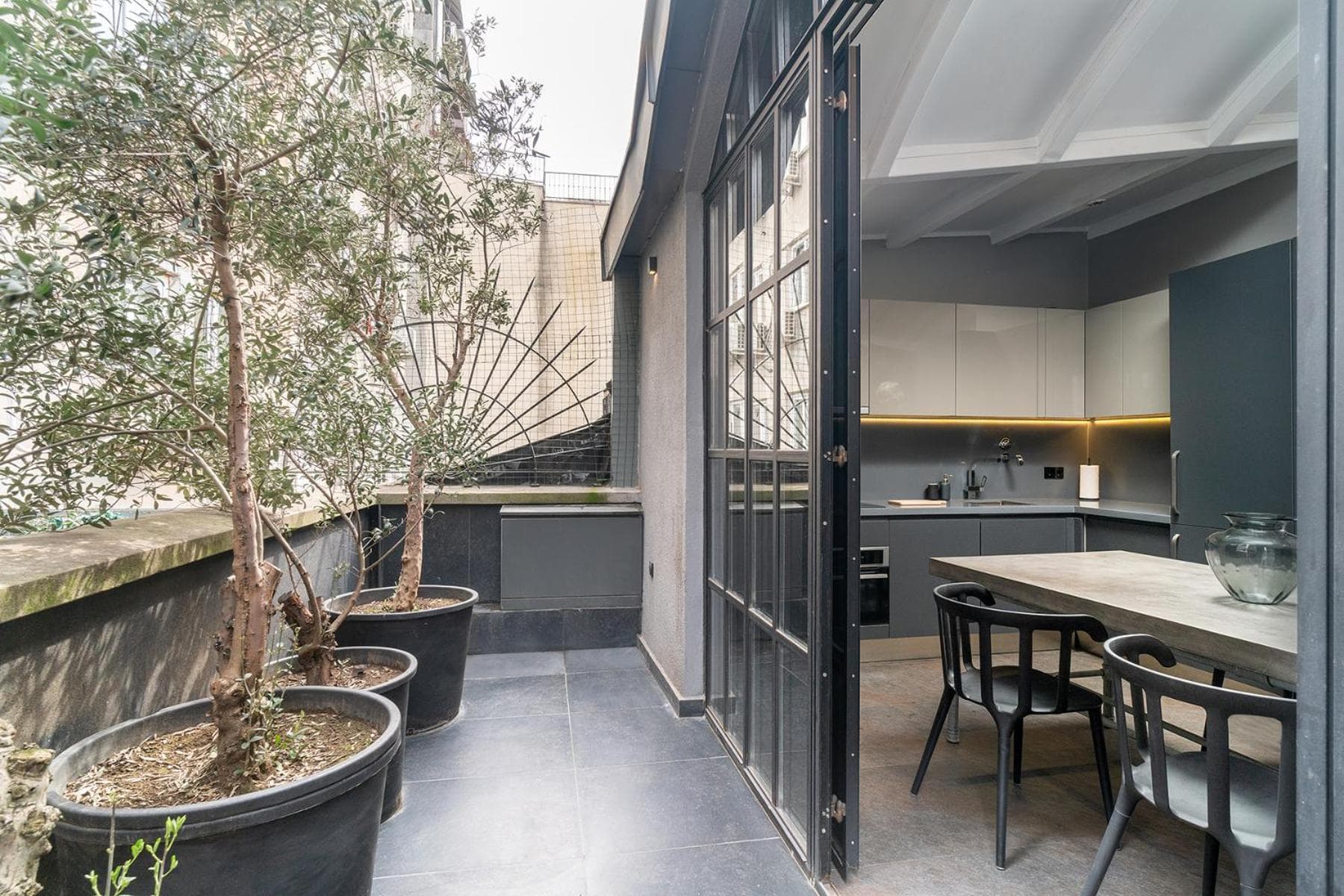 RA Apartments — photo 3