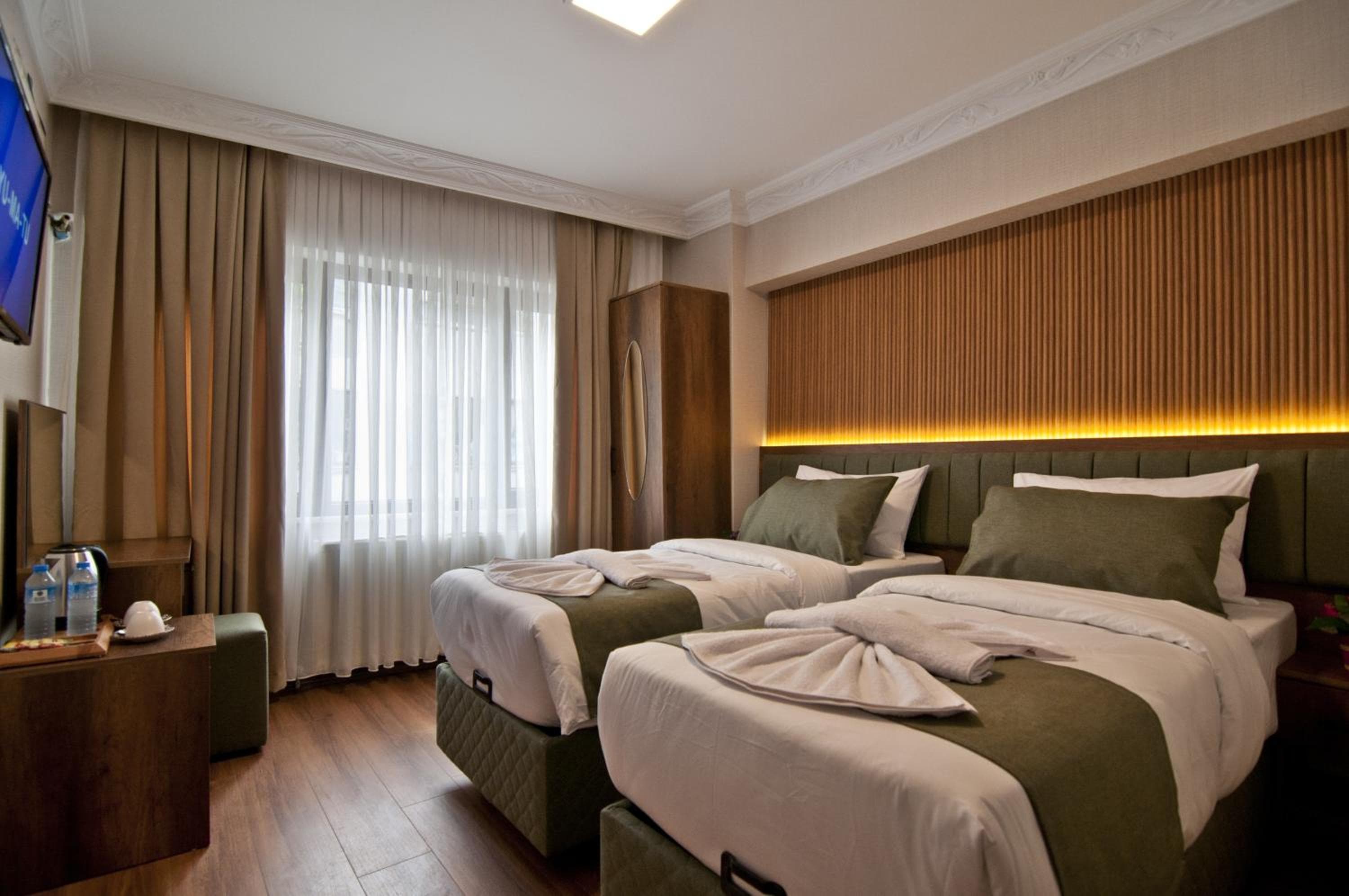 Aurora Eco Hotel