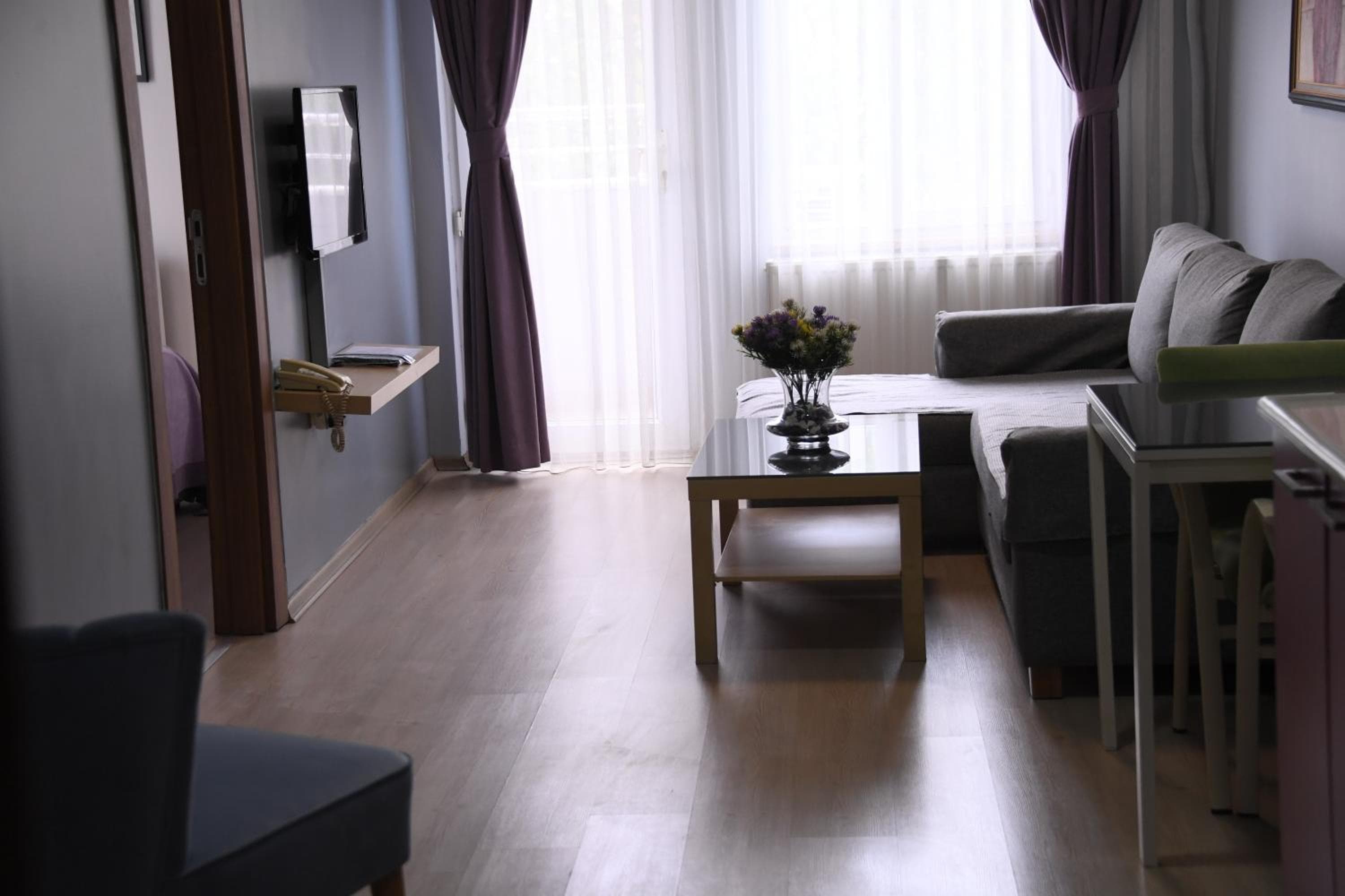 A Hotels & Suite — photo 3