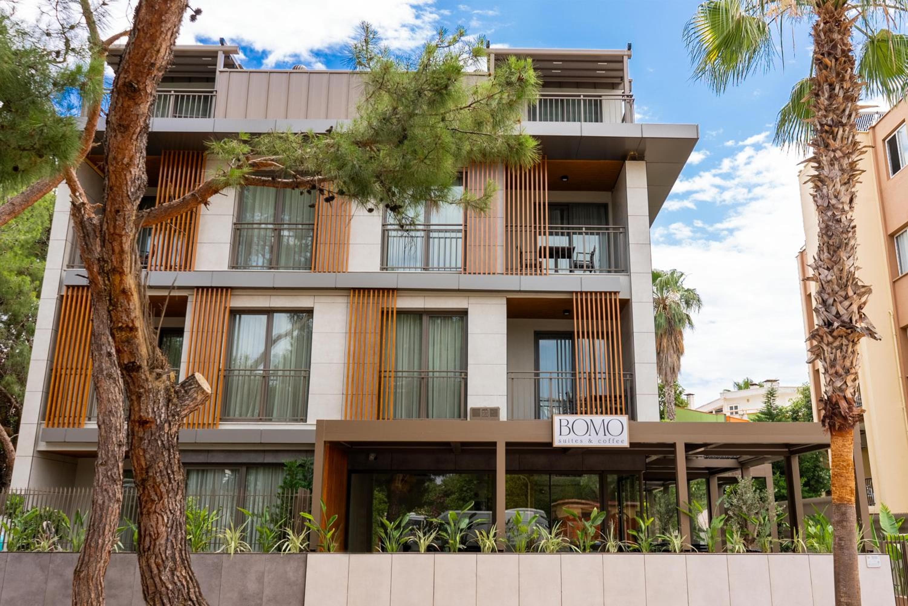 Bomo Suites