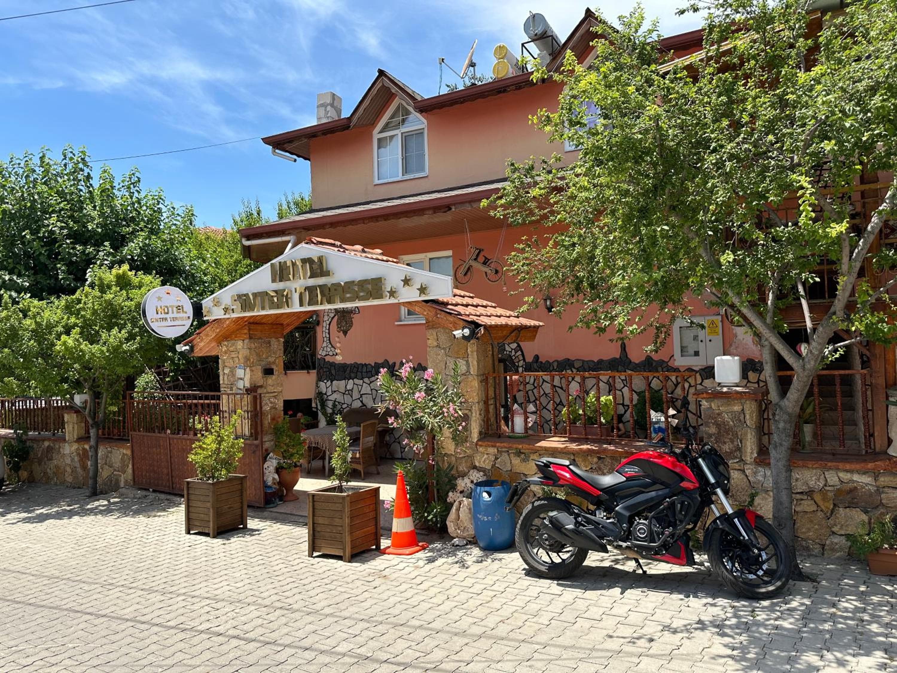 Sinter Terasse House Hotel