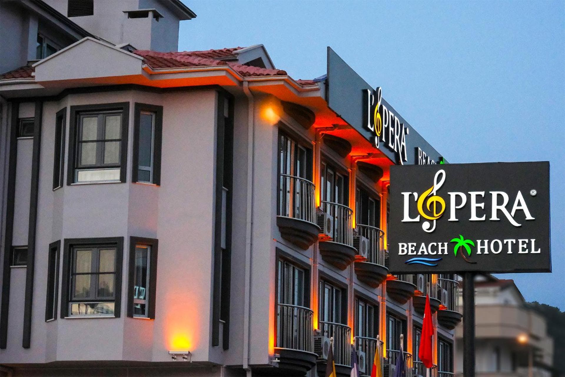 Lopera Beach Hotel