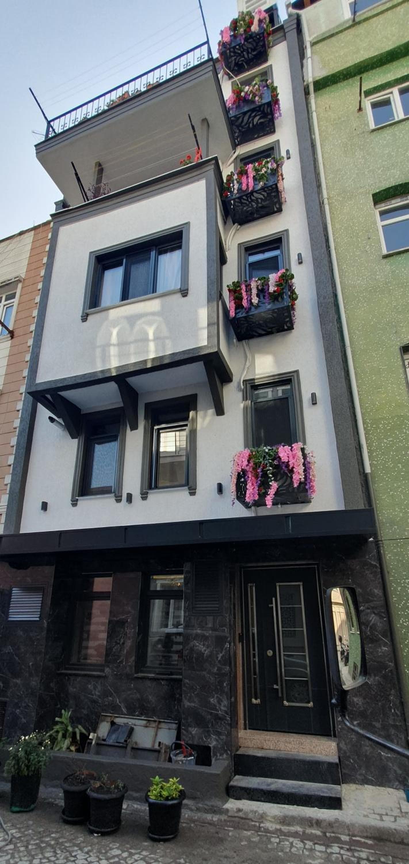 BOLCELLO HOTEl