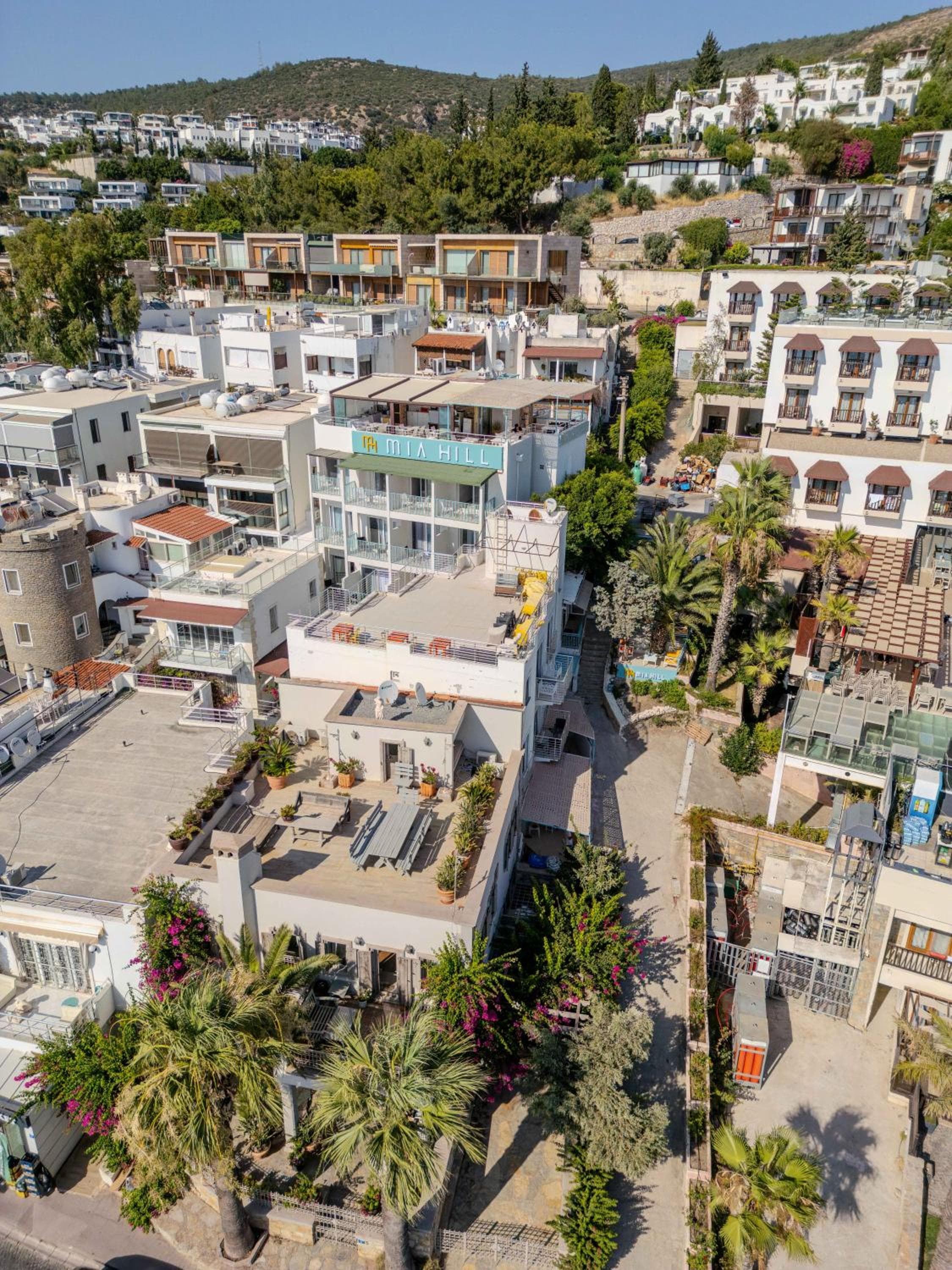 Mia Hill Suites