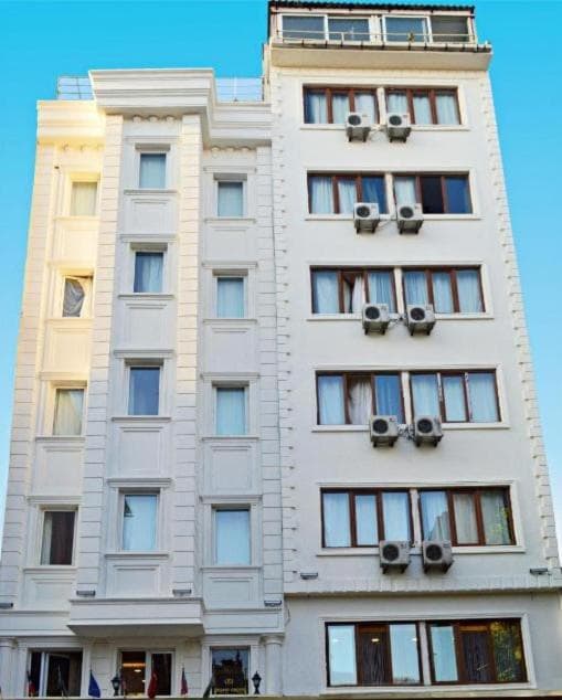 GROSS HOTEL