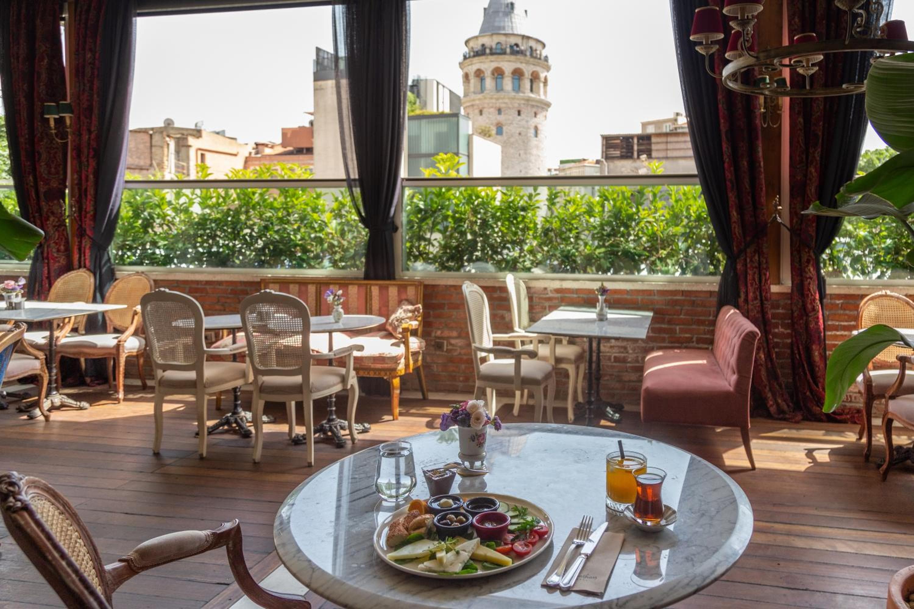Meroddi Galata Flats