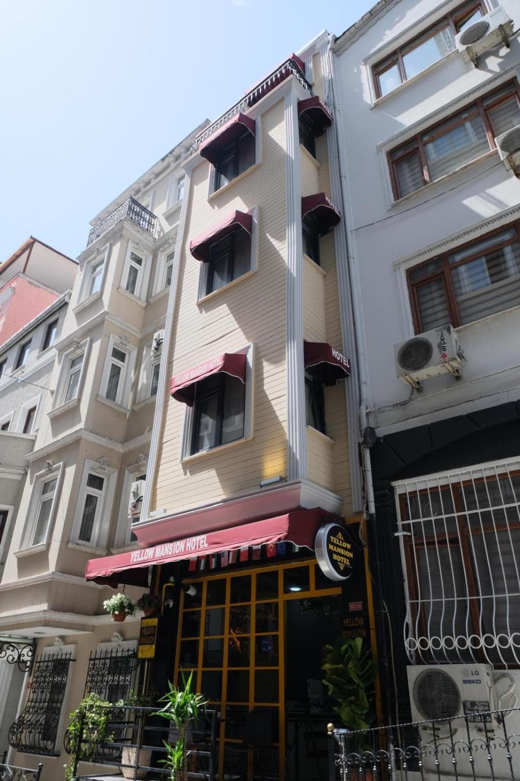 Yellow Mansion