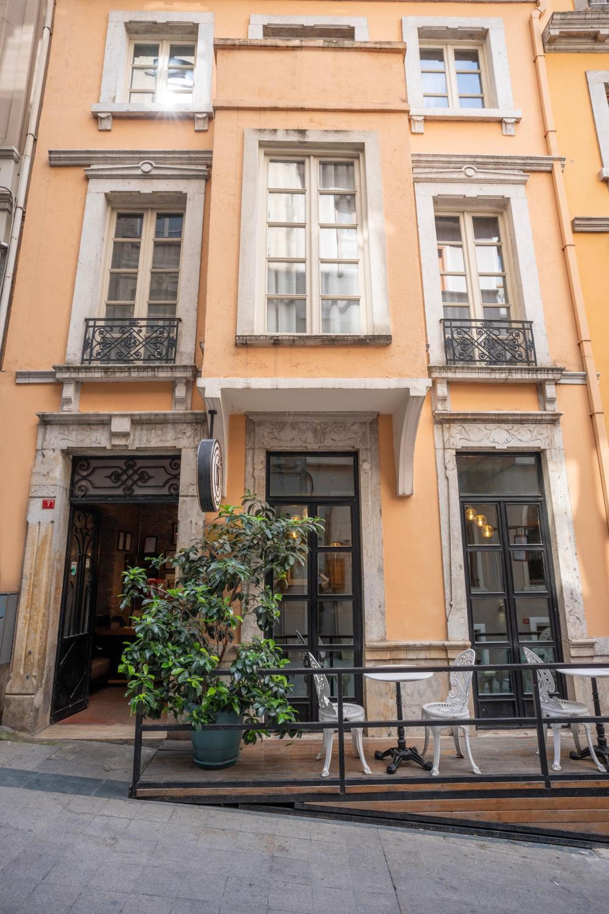 Novus Pera Hotel