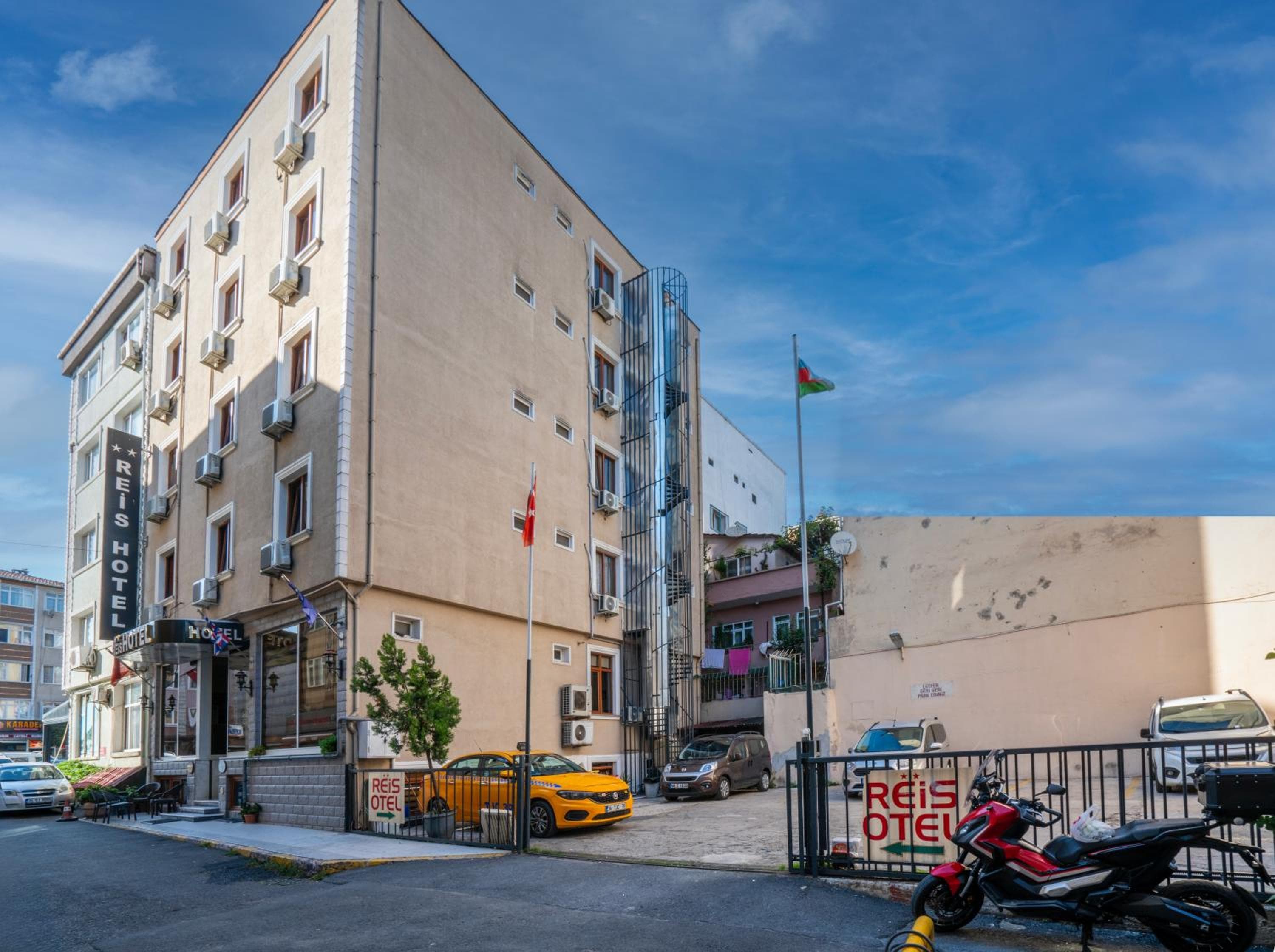 Grand Reis Hotel