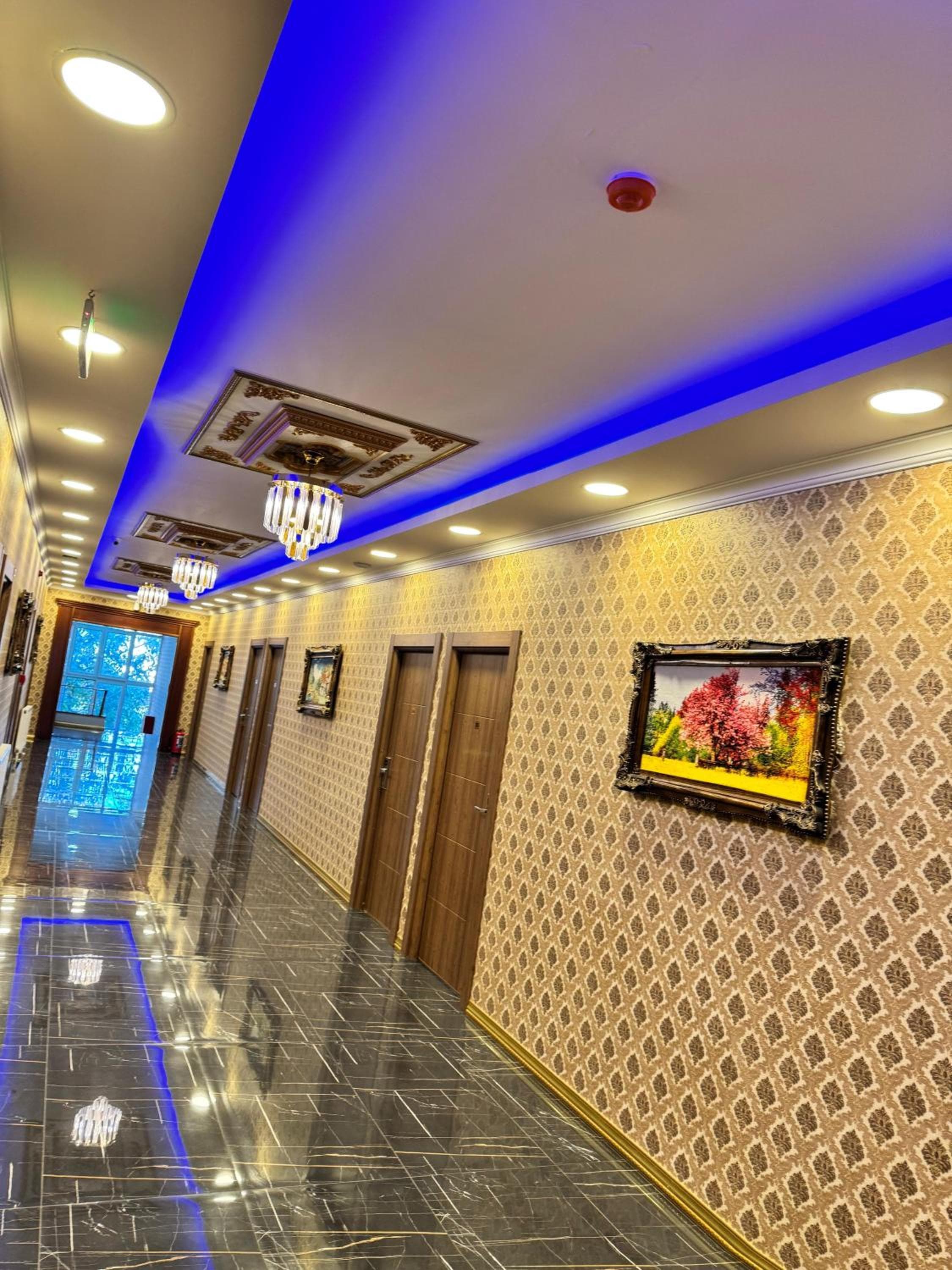 Grand Ararat Hotel
