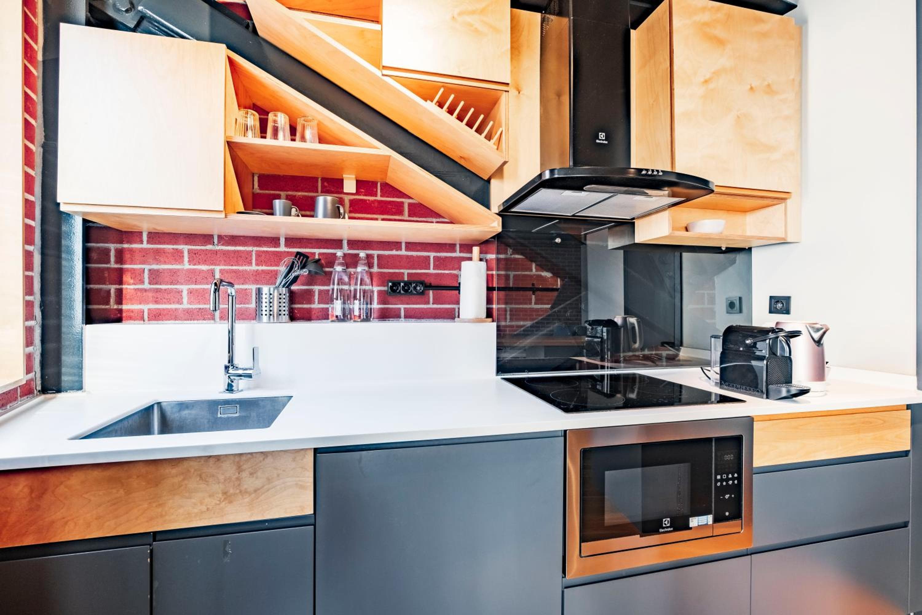 Homie Suites - ''Loft 27'' Urban Comfort Suites in the Heart of Cihangir — photo 2