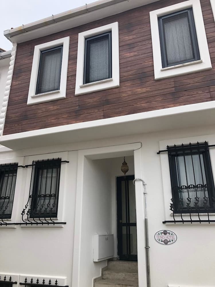 Tenes Otel