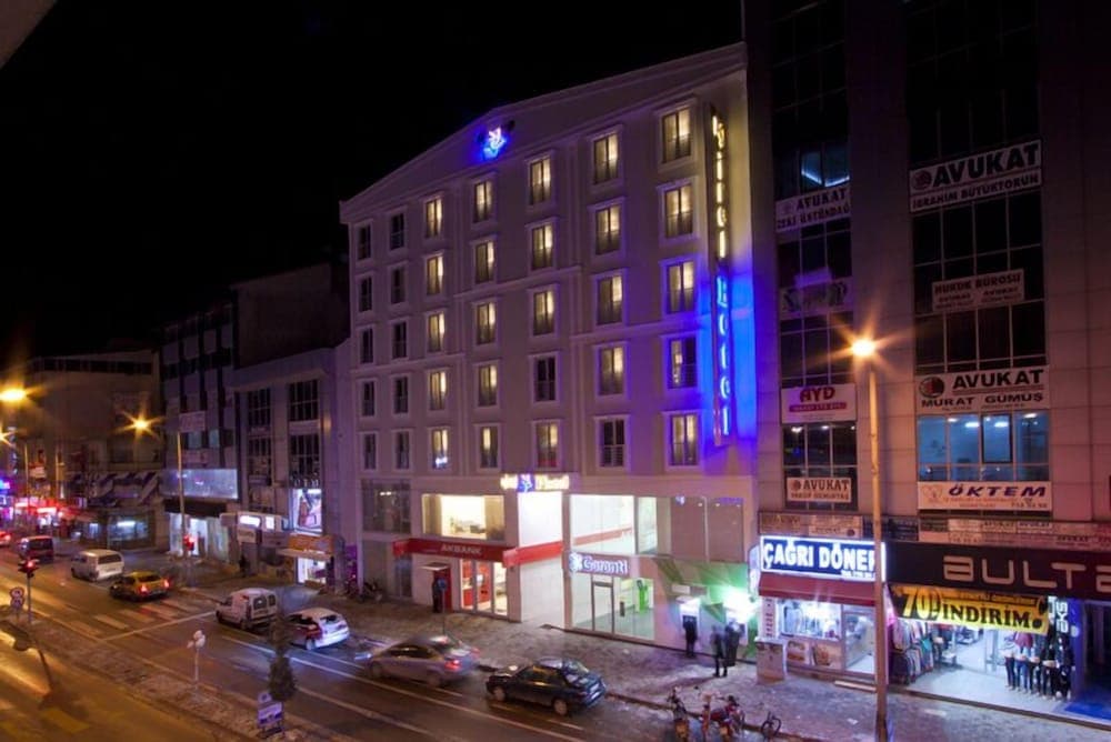Mirel Otel