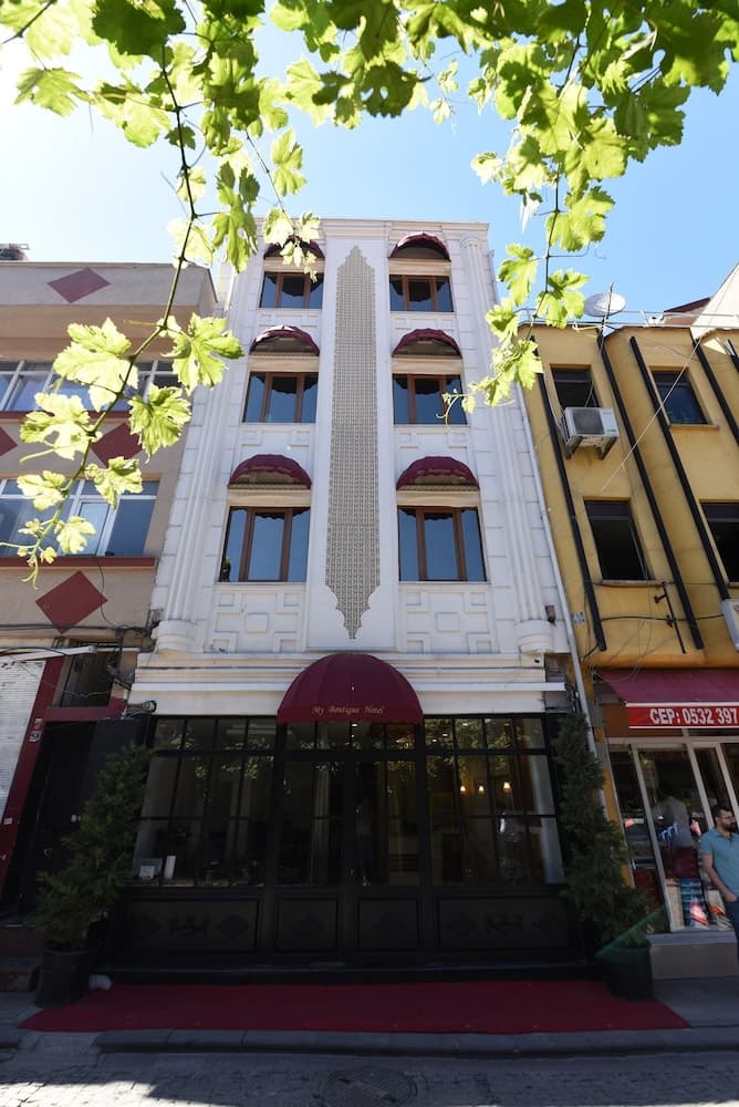 My Boutique Hotel