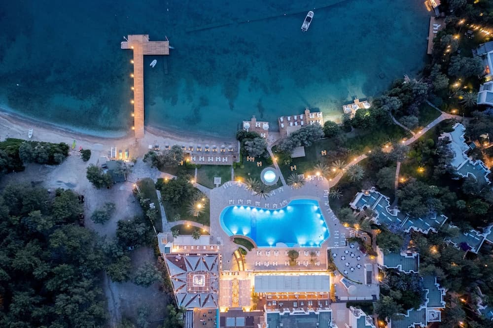 DoubleTree by Hilton Bodrum Işıl Club Ultra All Inclusive Resort