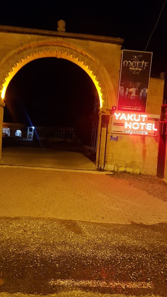 Yakut Hotel