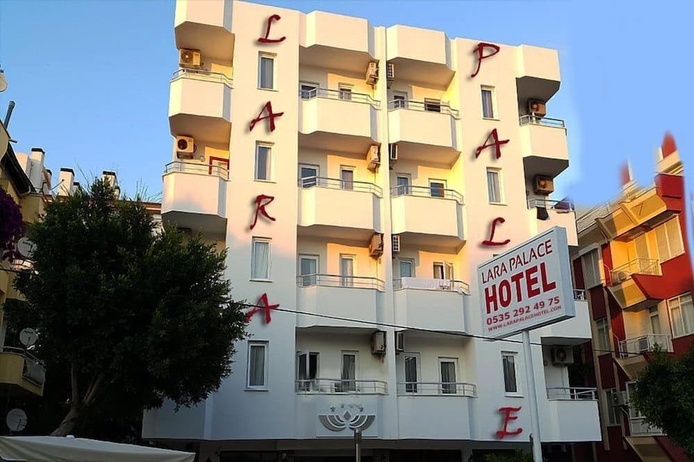 Lara Palace Hotel