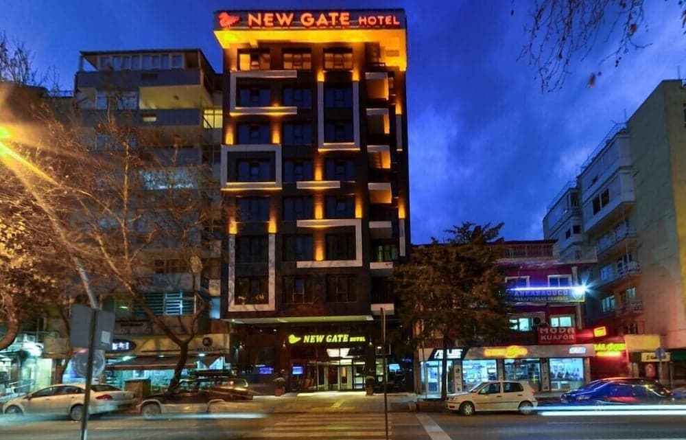 New Gate Hotel