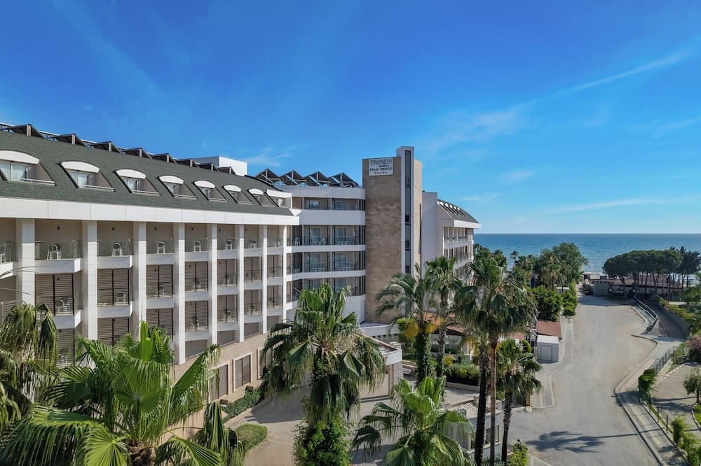 Trendy Palm Beach (Adults Only, 16+)