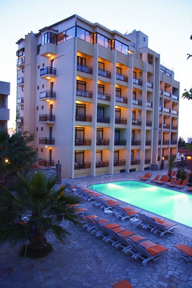 Esat Otel