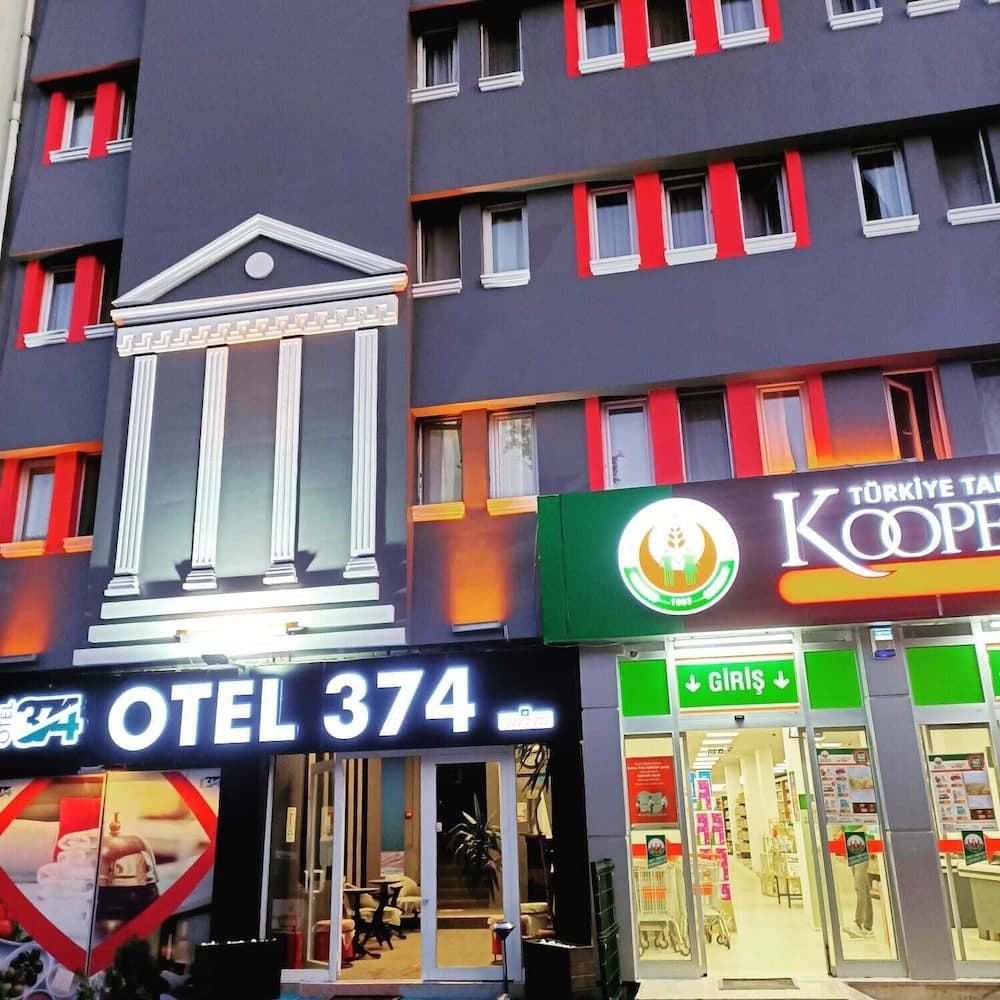 Otel 374