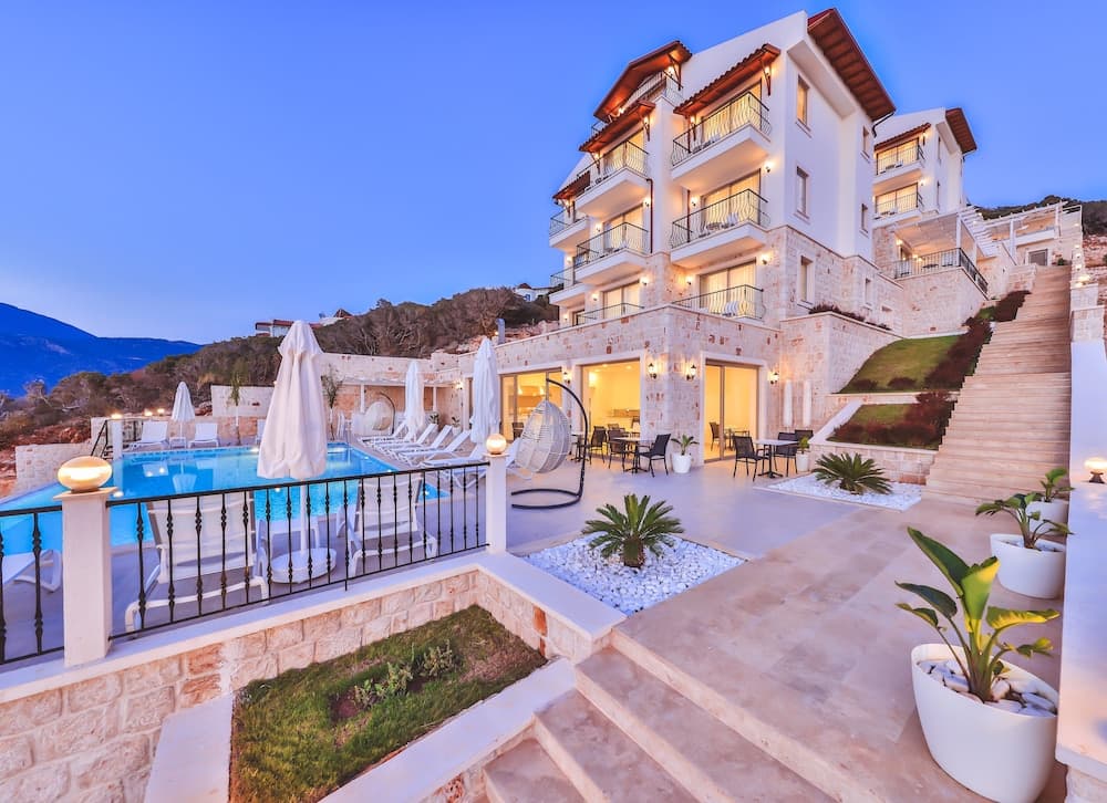 Hilaris Hotel