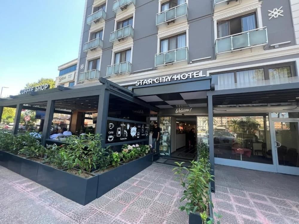 Star City Hotel