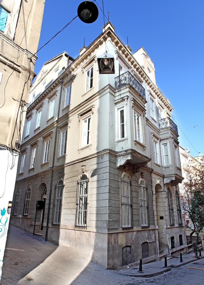 Ada Homes Hotel