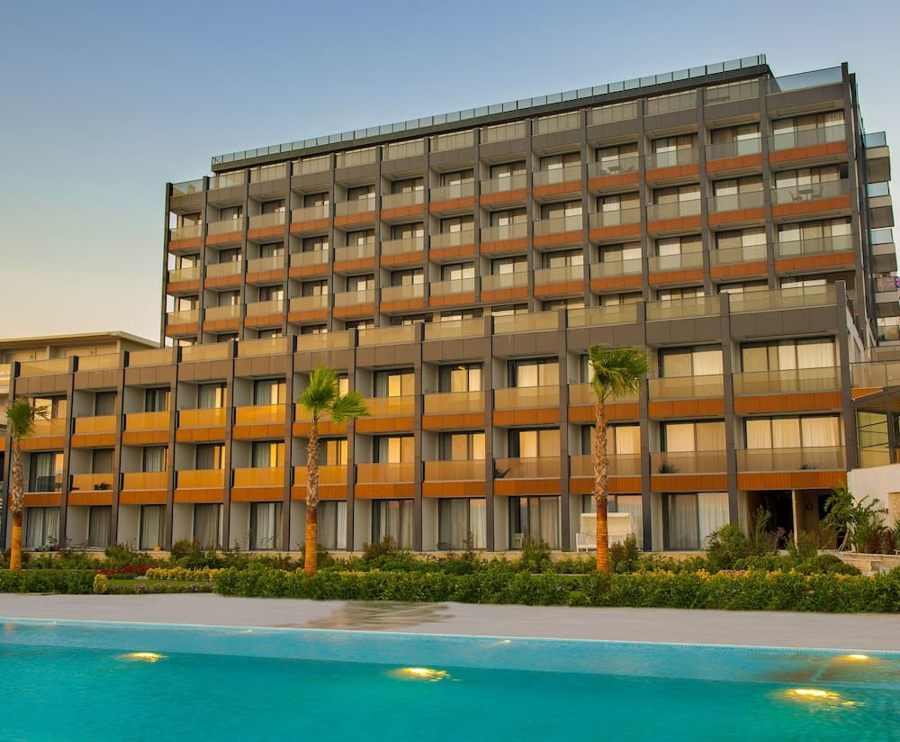 The Nowness Luxury Hotel & Spa (Adults Only 16+)